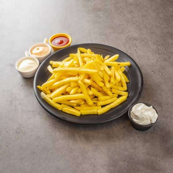 صحن بطاطا وسط